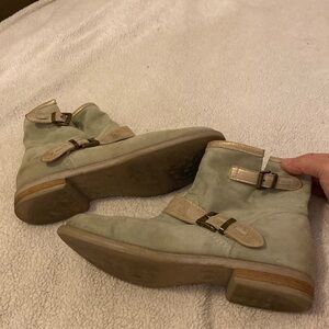 Sundance suede celadon short boots